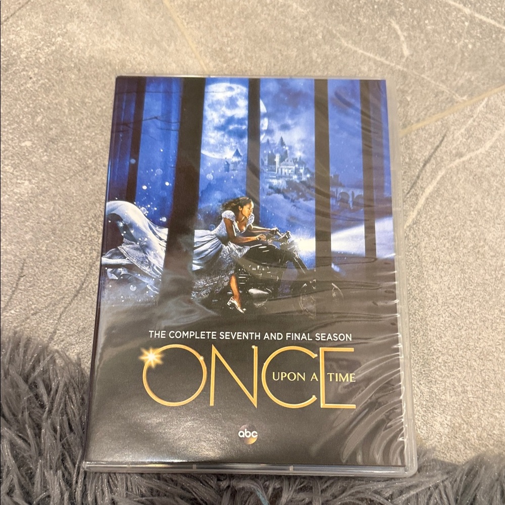 Once Upon a Time DVD Box Set - Complete Seasons (Set of 5) - Picture 9 of 10